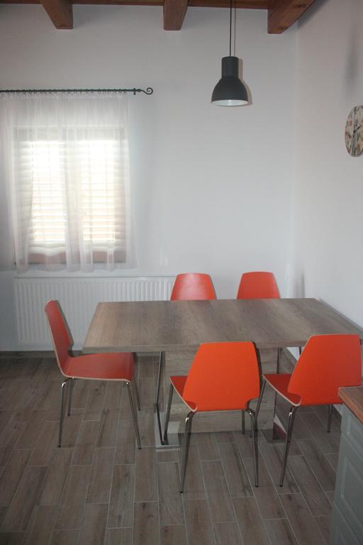 Malomko Apartman Zsira Ngoại thất bức ảnh